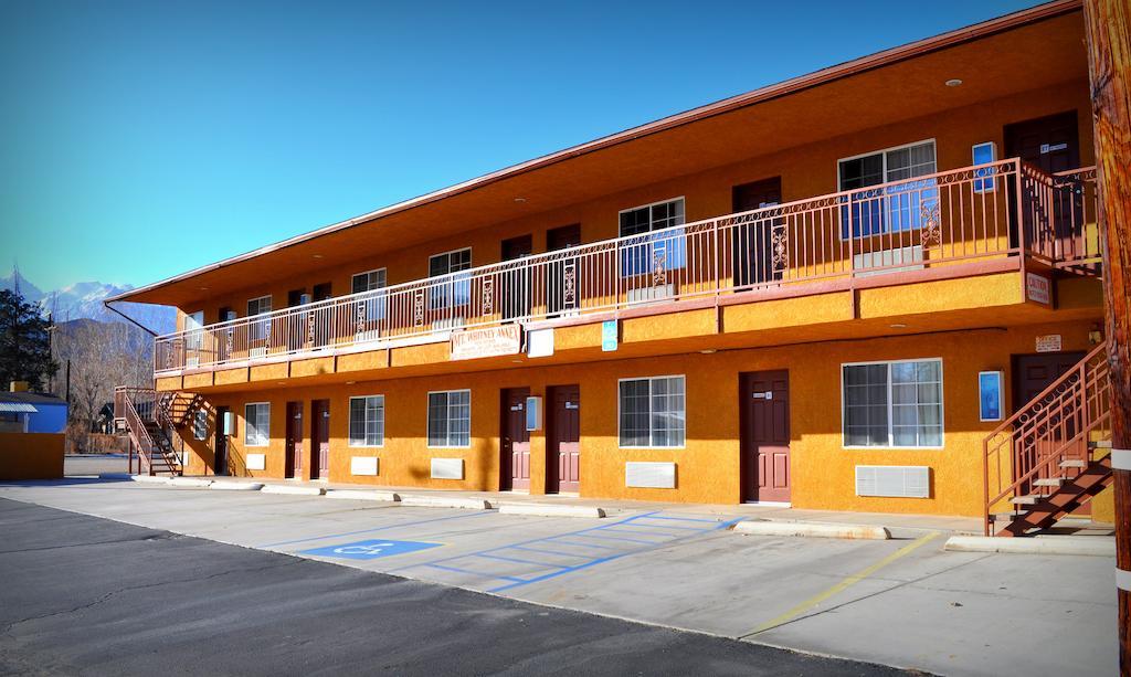 לון פיין Mount Whitney Motel מראה חיצוני תמונה